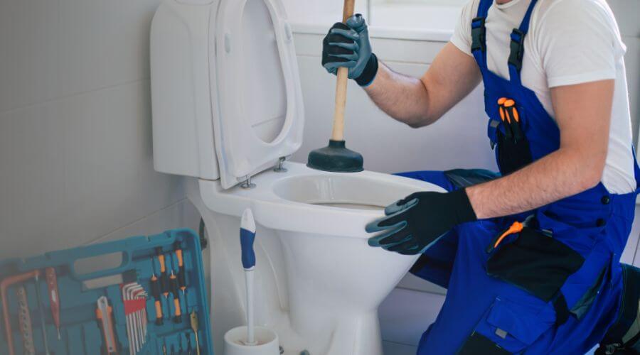 Expert burst pipe repair services in Grinnell, IA